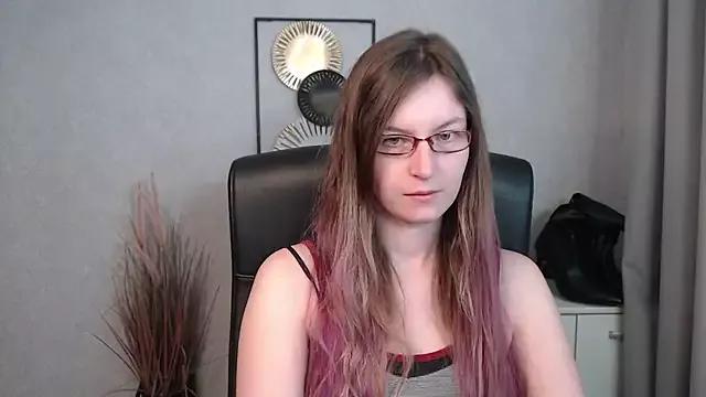 emmaxDelight from StripChat