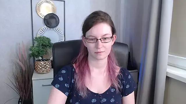 emmaxDelight from StripChat