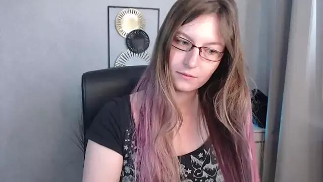 emmaxDelight from StripChat