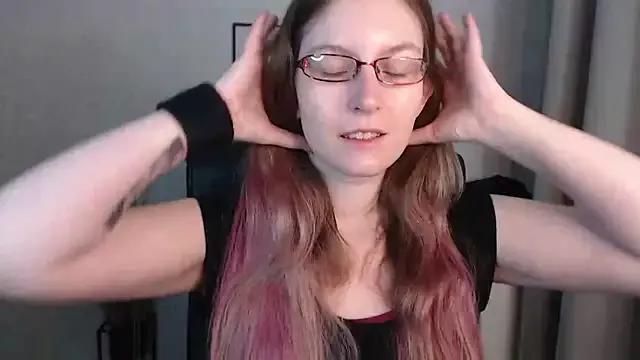 emmaxDelight from StripChat