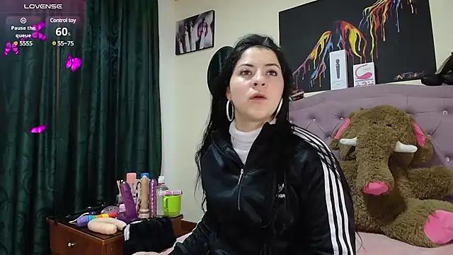 Emmie_Hot from StripChat
