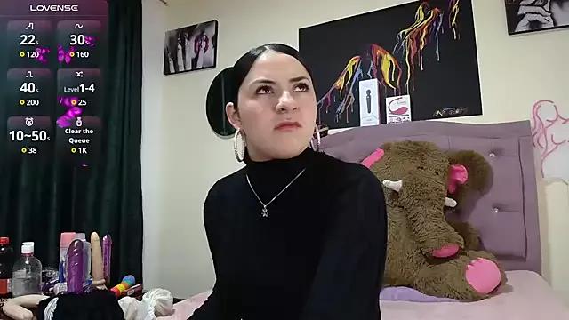 Emmie_Hot from StripChat
