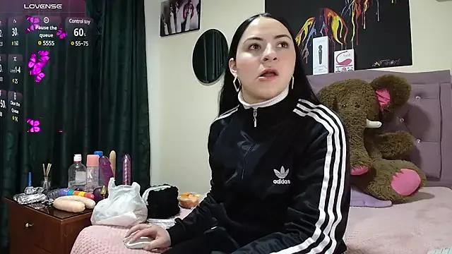 Emmie_Hot from StripChat