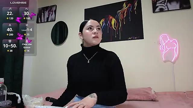 Emmie_Hot from StripChat