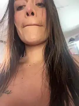 Emmily_19 from StripChat