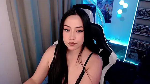 Emmy_Ruiz from StripChat