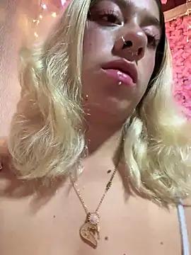 Enyeld_ruru from StripChat