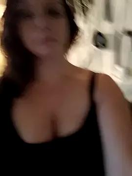 Erika_Bubbles from StripChat is Freechat