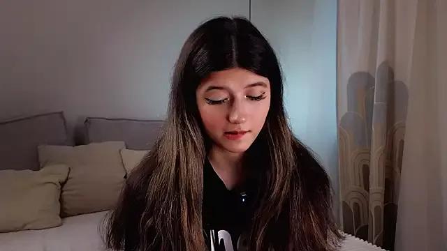 ErlinaBowman from StripChat is Freechat