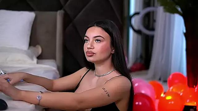 EsmeeLuv from StripChat