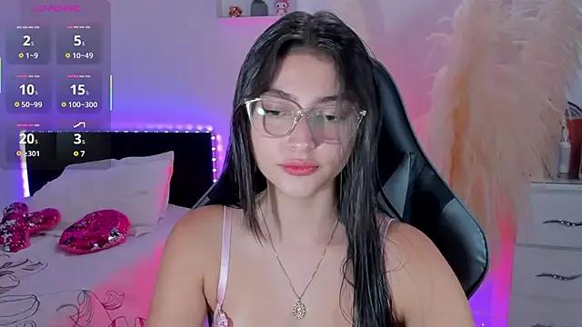 esmeralda_colllins from StripChat