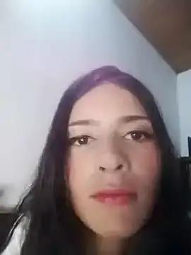 Esmeralda_latina from StripChat