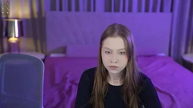 Esmie_Smile from StripChat is Freechat