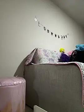 estefania_teen from StripChat