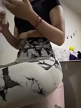 estefania_teen from StripChat