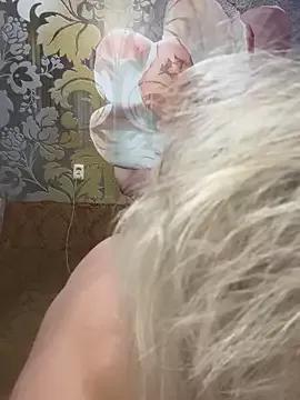 EsterHotMilf from StripChat