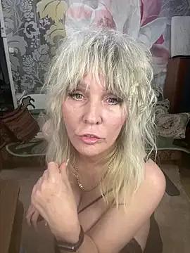 EsterHotMilf from StripChat
