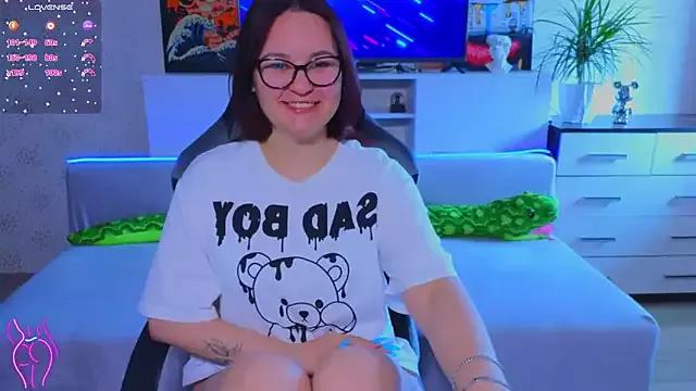 EsterLogan from StripChat