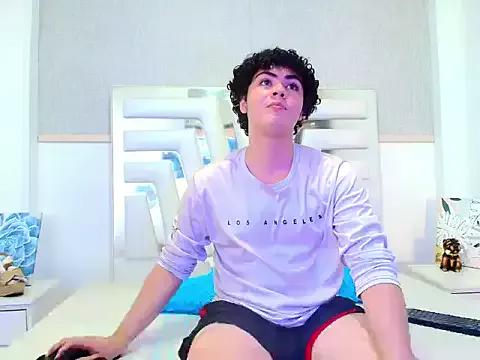 Ethan_Sinclair from StripChat is Freechat