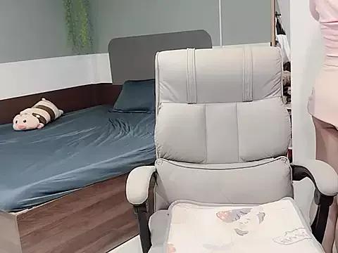 Eva-Public from StripChat is Freechat