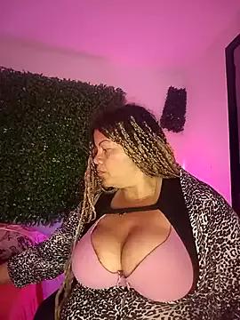 Eva_Luxei from StripChat is Freechat