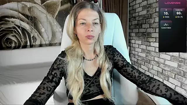 Eva_Melow from StripChat is Freechat