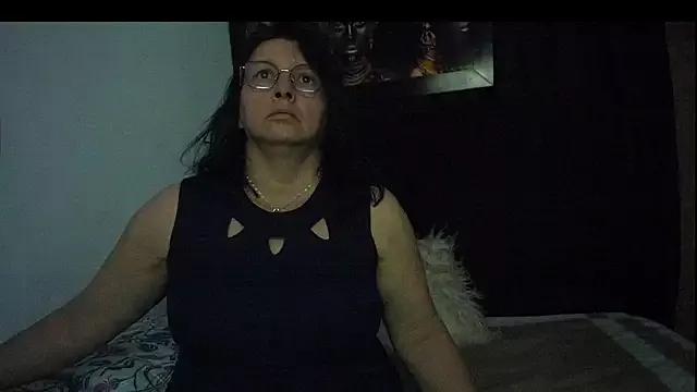 Evaaross_2345 from StripChat