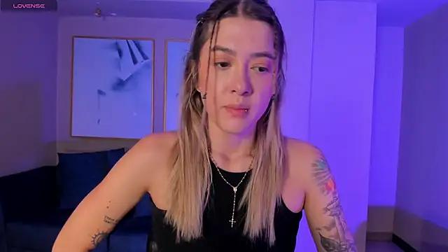 EveBensonX from StripChat