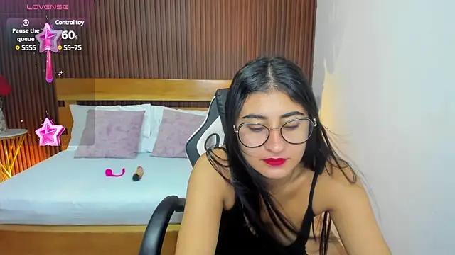 evelin_leroy from StripChat