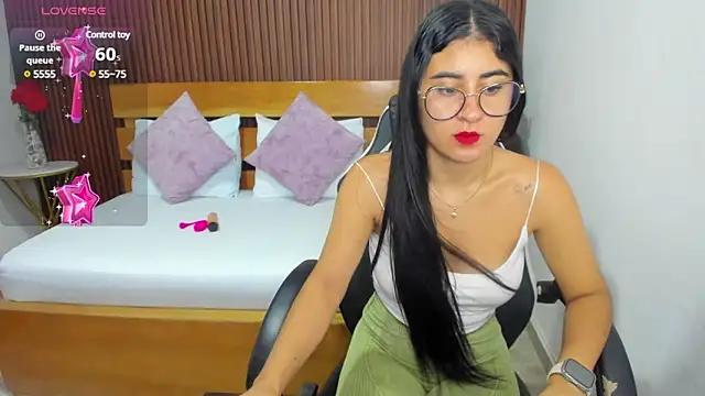 evelin_leroy from StripChat