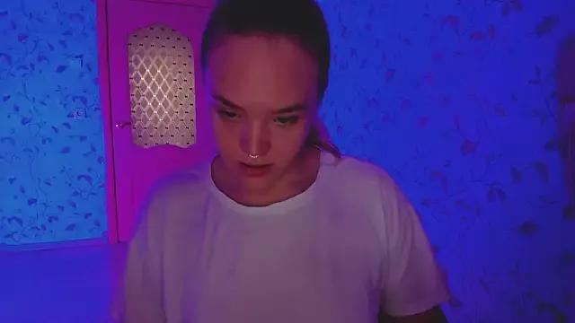 EvelinaDarling from StripChat