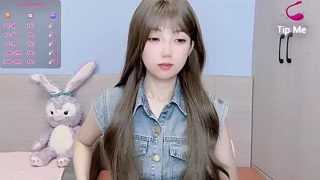 Evelyn-168 from StripChat