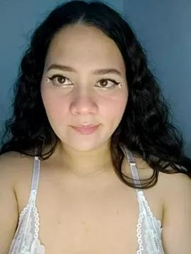 EvelynnBunny_ from StripChat