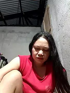 Everleigh_mom from StripChat