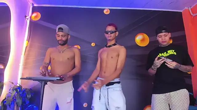 Girls: try live performances with matured performers, from dancing to quirks, in a variety of beautiful sex cams.