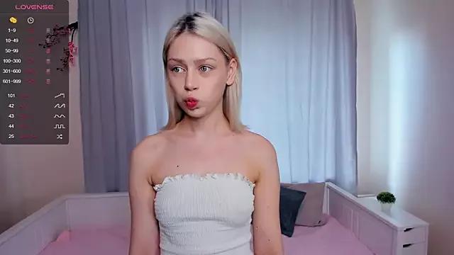 FancyAldous from StripChat is Freechat