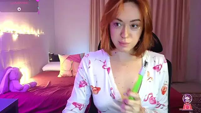 FantasticMsFoxy from StripChat is Freechat