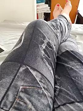feetclara7 from StripChat is Freechat