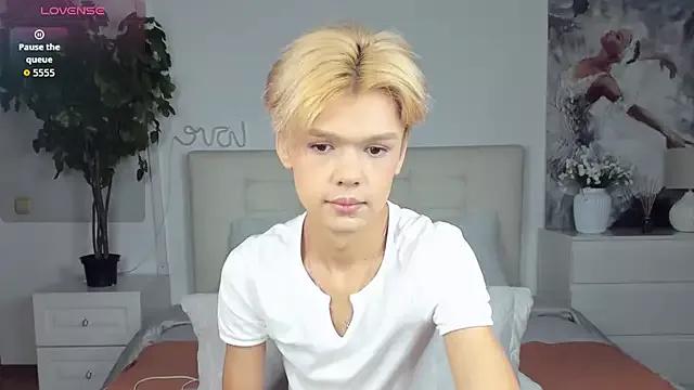 Felix_Rey from StripChat is Freechat