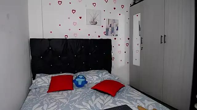 floweer_ from StripChat is Freechat