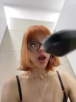 Foxy_Lexy from StripChat is Freechat