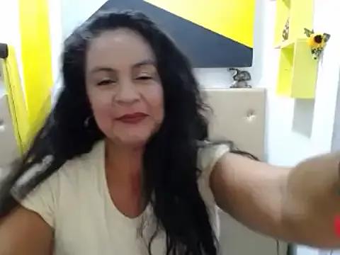 FunnyMatureXxX from StripChat is Freechat