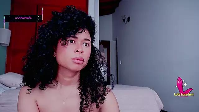 Photos of GabriSaenz from StripChat is Freechat