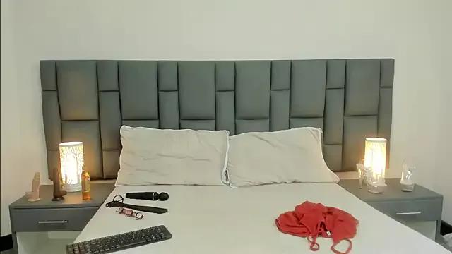 Girls: try live performances with matured performers, from dancing to quirks, in a variety of beautiful sex cams.
