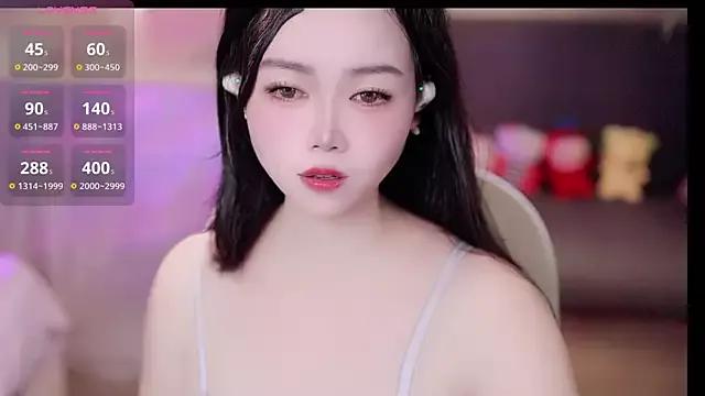 GenevieveRosalie from StripChat