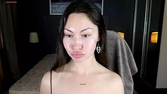 GIGI_BENNET from StripChat
