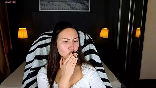 GIGI_BENNET from StripChat