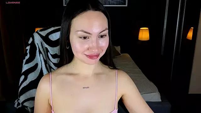 GIGI_BENNET from StripChat
