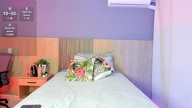 Girls: try live performances with matured performers, from dancing to quirks, in a variety of beautiful sex cams.