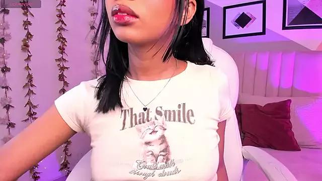 Gigi_Strawberry from StripChat